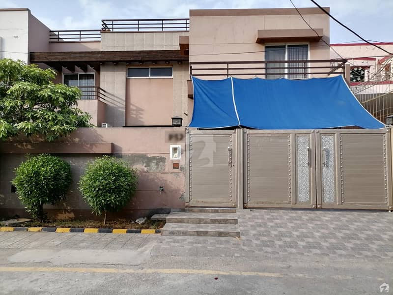 13.6 Marla House For Sale In Rs 35,000,000 Only