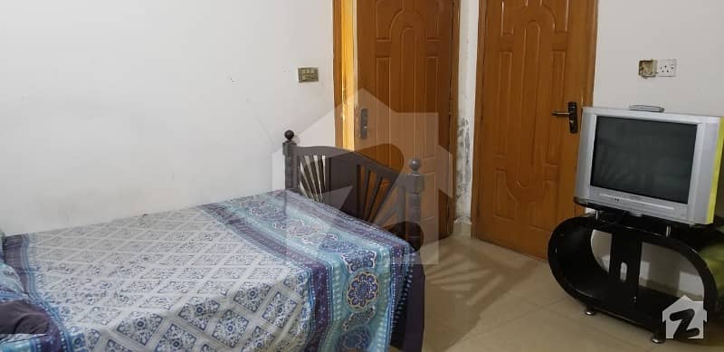 Beautiful One Bedroom In 1 Kanal House In Dha Lahore