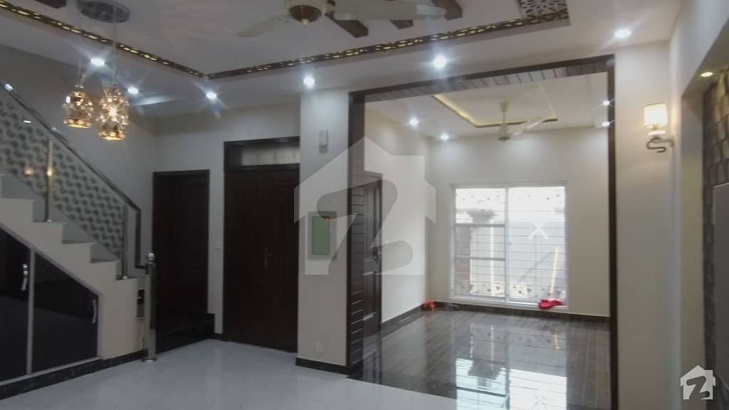پیراگون سٹی - امپیریل1 بلاک پیراگون سٹی لاہور میں 3 کمروں کا 5 مرلہ مکان 1.58 کروڑ میں برائے فروخت۔