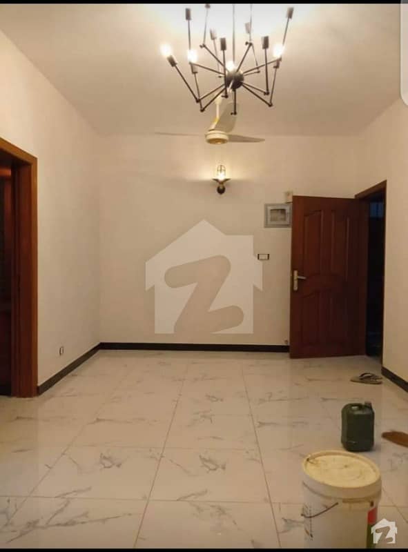 ڈی ایچ اے فیز 7 ایکسٹینشن ڈی ایچ اے ڈیفینس کراچی میں 4 کمروں کا 4 مرلہ مکان 1.1 لاکھ میں کرایہ پر دستیاب ہے۔
