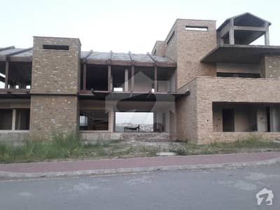 10 Kanal Back Open Beautiful Piece Of Land With 3 Kanal Incomplete Designer Building