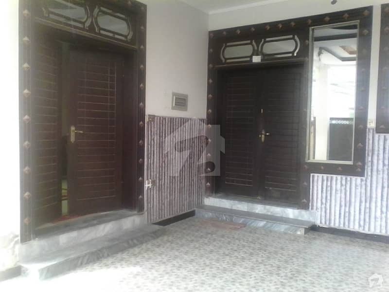 کہکشاں کالونی اڈیالہ روڈ راولپنڈی میں 6 کمروں کا 8 مرلہ مکان 1.2 کروڑ میں برائے فروخت۔