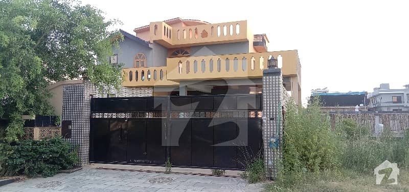 جی ۔ 15/1 جی ۔ 15 اسلام آباد میں 10 کمروں کا 1 کنال مکان 4.1 کروڑ میں برائے فروخت۔ جی ۔ 15/1 جی ۔ 15 اسلام آباد میں 10 کمروں کا 1 کنال مکان 4.1 کروڑ میں برائے فروخت۔