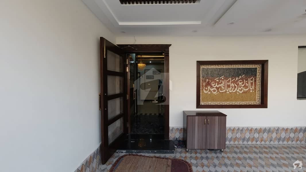 بحریہ ٹاؤن سفاری ولاز بحریہ ٹاؤن سیکٹر B بحریہ ٹاؤن لاہور میں 4 کمروں کا 16 مرلہ مکان 3.1 کروڑ میں برائے فروخت۔