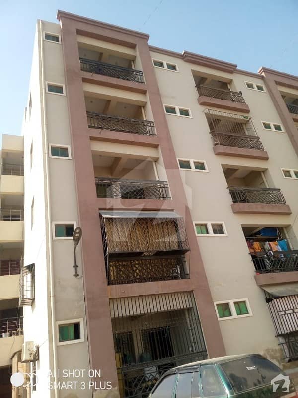 بِن قاسم ٹاؤن کراچی میں 2 کمروں کا 4 مرلہ فلیٹ 40 لاکھ میں برائے فروخت۔