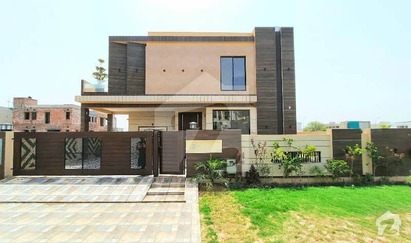 Ultra Modern Solid One Kanal Luxurious Bungalow Design By Reputed Architect Prime Location Once Visit