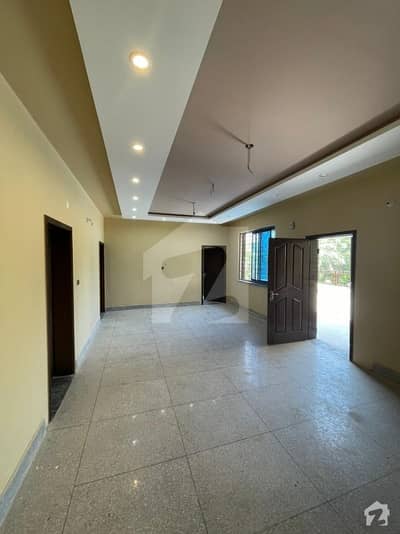 12 Marla Independet  House Available For Rent In Model Town