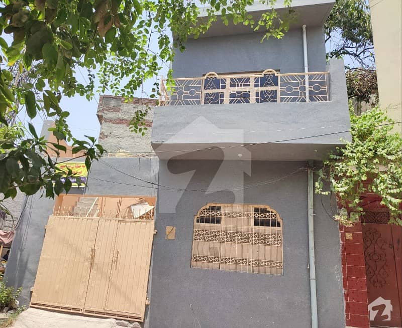 وینس ہاؤسنگ سکیم لاہور میں 4 کمروں کا 4 مرلہ مکان 90 لاکھ میں برائے فروخت۔