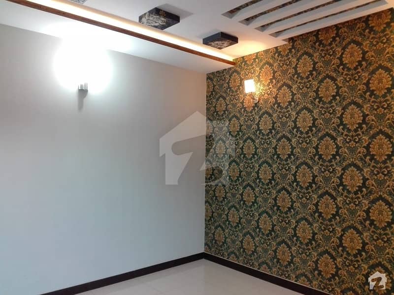 پی اینڈ ڈی ہاؤسنگ سوسائٹی لاہور میں 5 کمروں کا 8 مرلہ مکان 1.5 کروڑ میں برائے فروخت۔