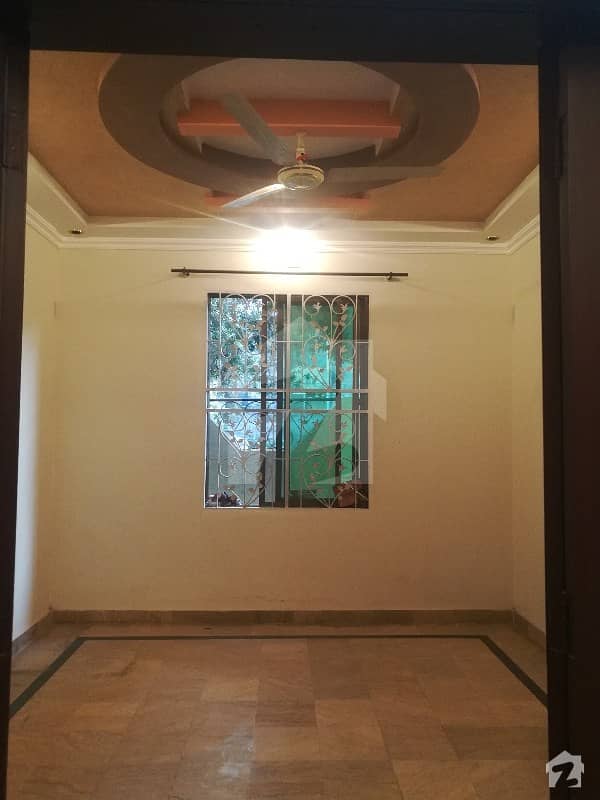 2475  Square Feet Lower Portion In Allama Iqbal Town For Rent