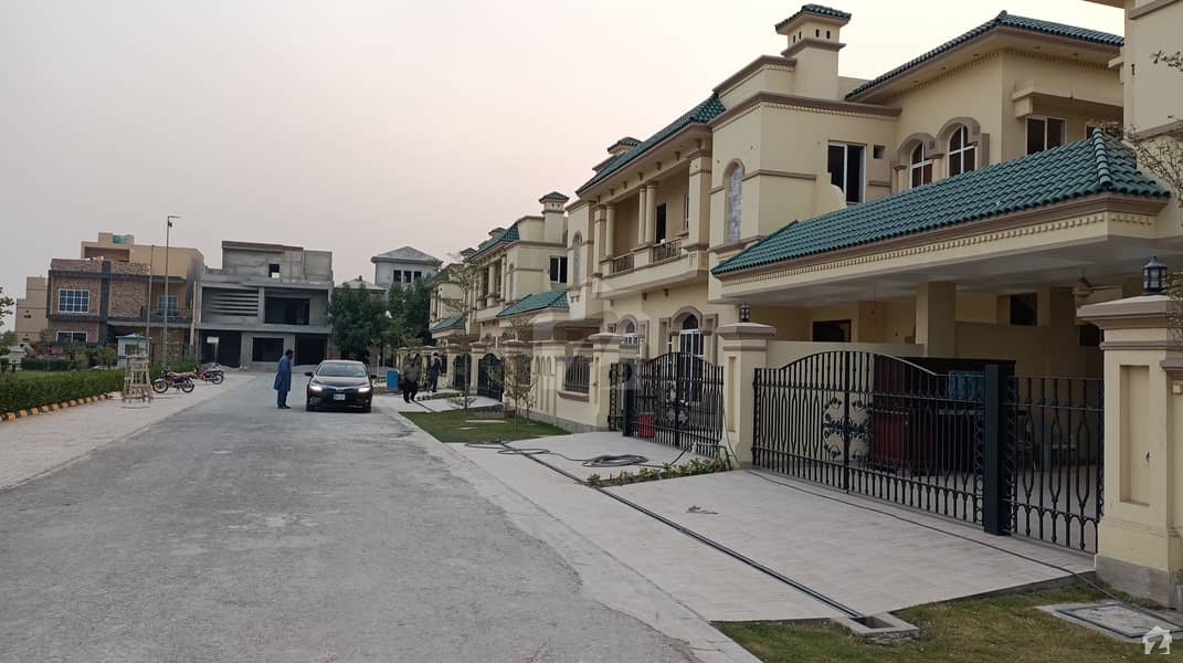 House For Sale In Beautiful Multan Public School Road Royal Orchard
