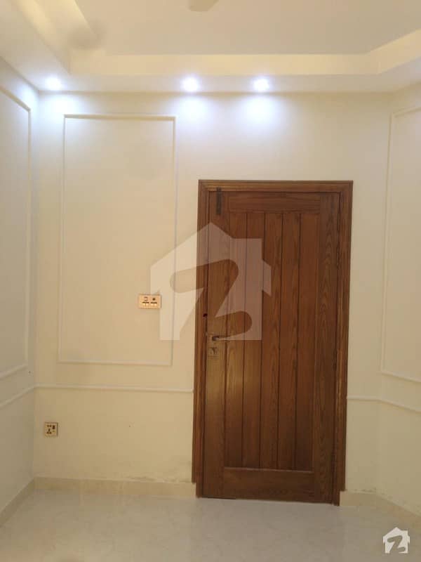 ویلینشیاء ۔ بلاک پی1 ویلینشیاء ہاؤسنگ سوسائٹی لاہور میں 5 کمروں کا 5 مرلہ مکان 1.9 کروڑ میں برائے فروخت۔