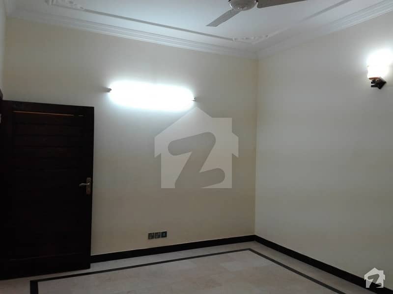 Avail Yourself A Great 1125  Square Feet Upper Portion In Park Road