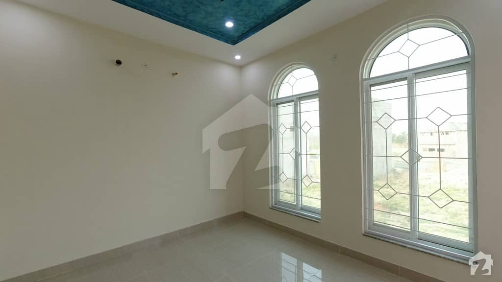 House Is Available For Rent In PCSIR Staff Colony