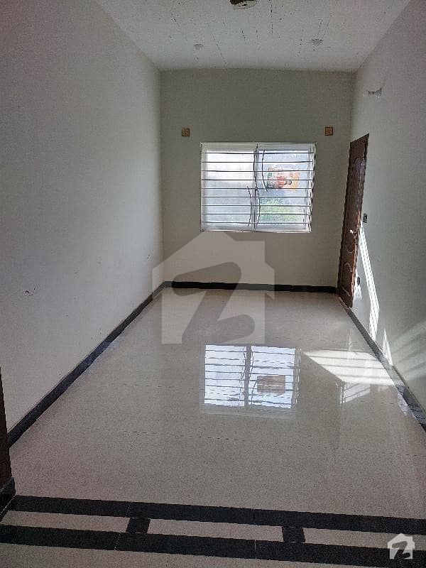 Lower Portion Sized 900  Square Feet Is Available For Rent In Samarzar Housing Society