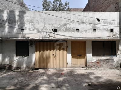 سمن آباد فیصل آباد میں 6 مرلہ مکان 1.5 کروڑ میں برائے فروخت۔ سمن آباد فیصل آباد میں 6 مرلہ مکان 1.5 کروڑ میں برائے فروخت۔