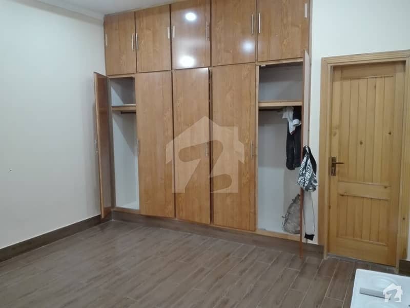 Perfect 40 Marla House In Jinnahabad For Sale