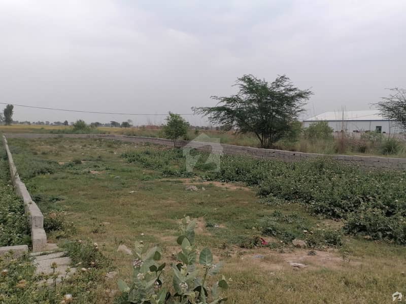 Commercial Plot For Sale In Rs 15,750,000
