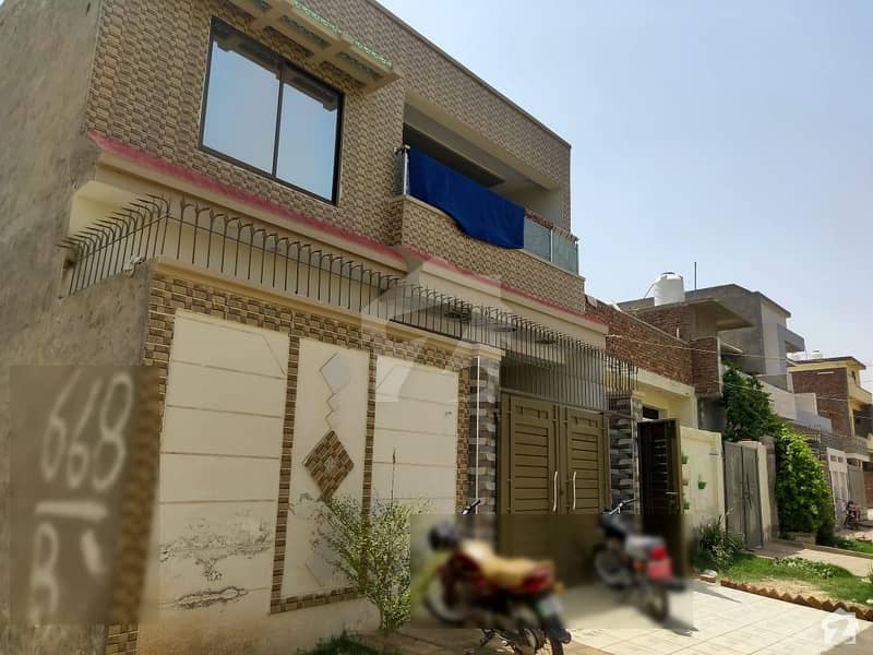 A Stunning House Is Up For Grabs In Fatima Jinnah Town Multan Fatima