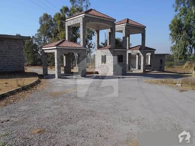 27 Sqyd Commercial Plot For Sale