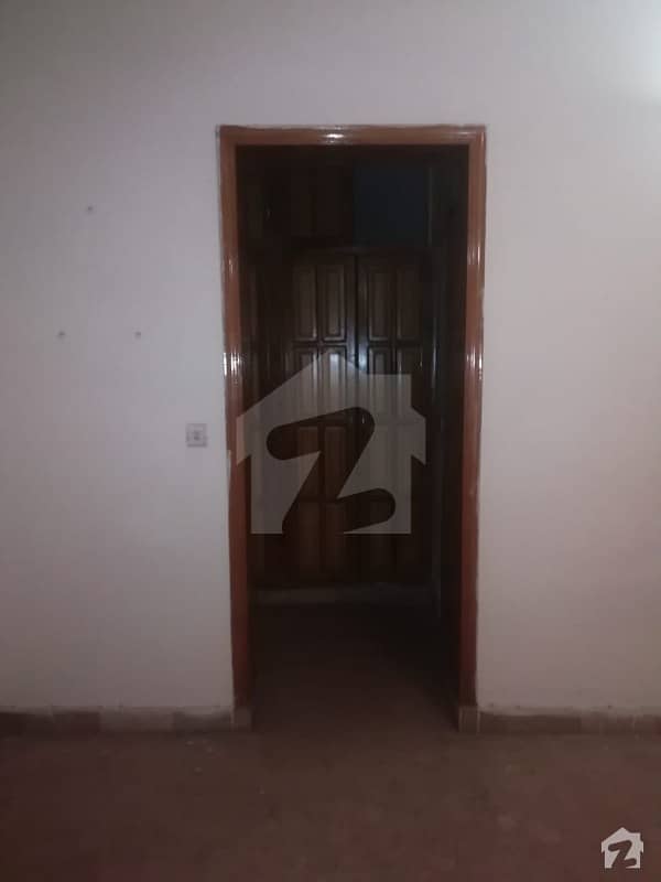 1 Kanal House Availabale For Rent