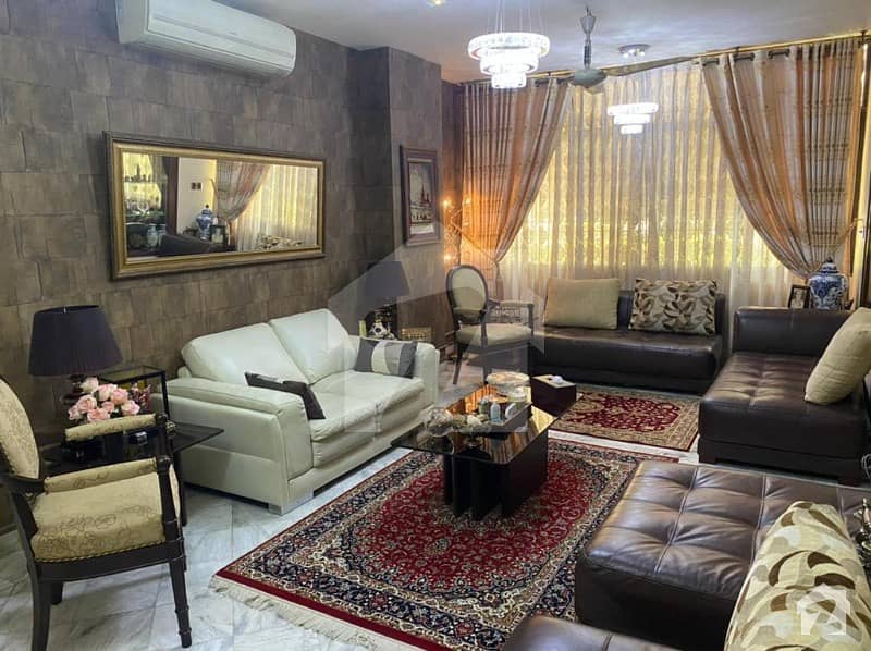 2550 Sq. ft 3 Bed Corner, Park Facing Apartment For Sale In Askari 1