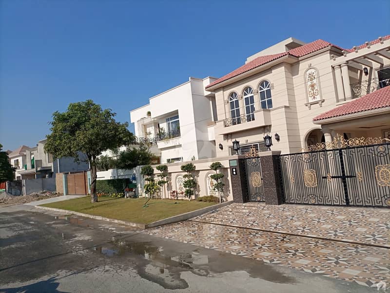 End Your Search For House Here And Sale Now DC Colony, Gujranwala