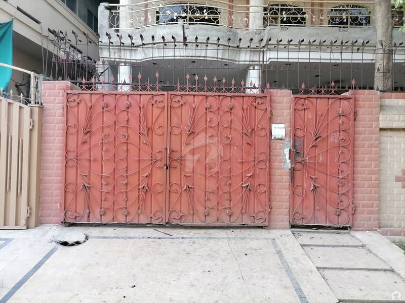 Well-constructed House Available For Sale In Marghzar Officers Colony