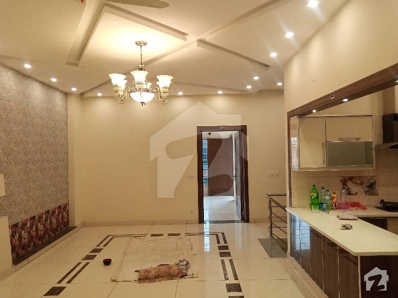 10 Marla Beautiful House For Rent In Bahria Town Phase 3