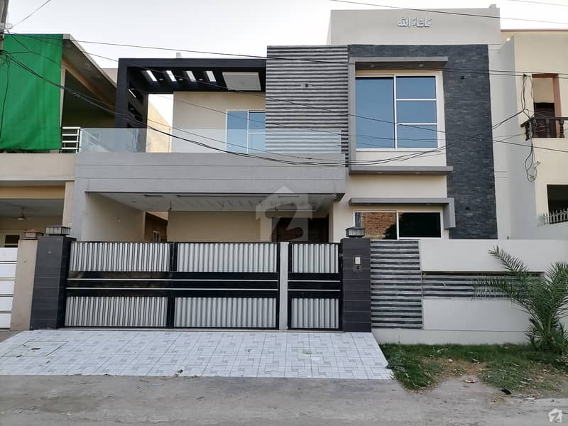 A House Of 7 Marla In Razzaq Villas Housing Scheme