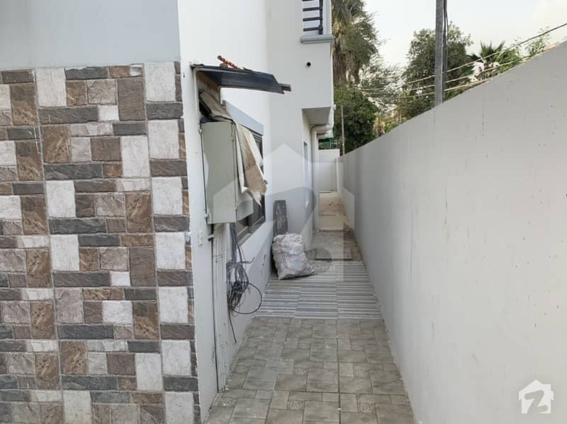 A Stunning House Portion Is Up For Grabs In PECHS Karachi PECHS Block 2