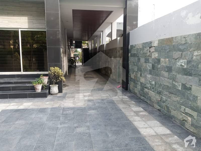 A Luxury House Upper Portion On Very Prime Location Available For Rent In F-10 , Islamabad.