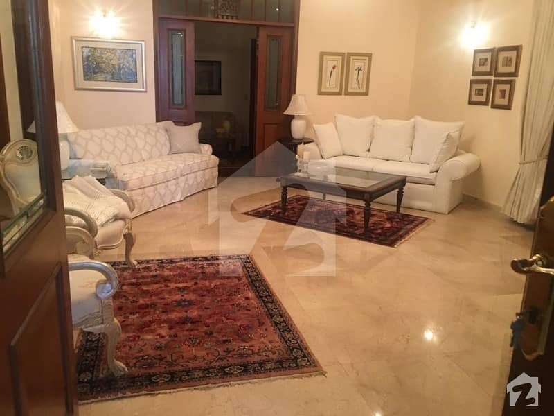 600yard Beautifully Furnished Bunglow Is Available For Sale