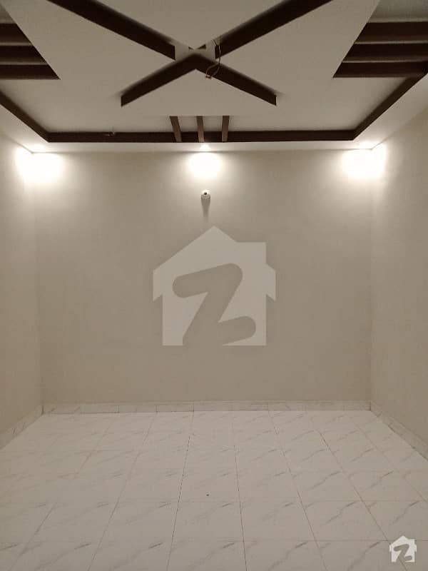 ناظم آباد - بلاک 4 ناظم آباد کراچی میں 2 کمروں کا 5 مرلہ بالائی پورشن 75 لاکھ میں برائے فروخت۔