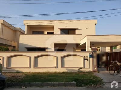 One Kanal on Main Road with Service Lane Slightly Use Ih House For Rent In Paf Falcon Complex Gulberg 3 Lahore