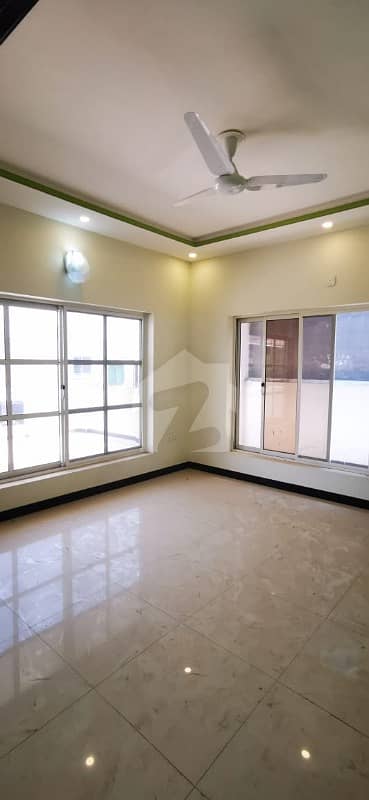 نیول اینکریج اسلام آباد میں 6 کمروں کا 14 مرلہ مکان 3.2 کروڑ میں برائے فروخت۔