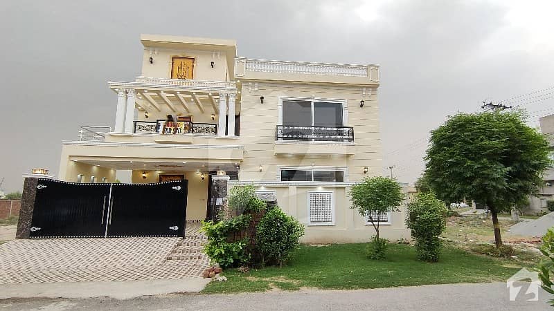 نشیمنِ اقبال فیز 2 نشیمنِ اقبال لاہور میں 5 کمروں کا 10 مرلہ مکان 2.2 کروڑ میں برائے فروخت۔