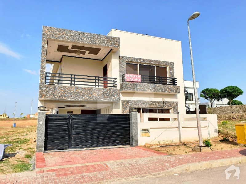Spacious 11 Marla House For Sale In Bahria Town