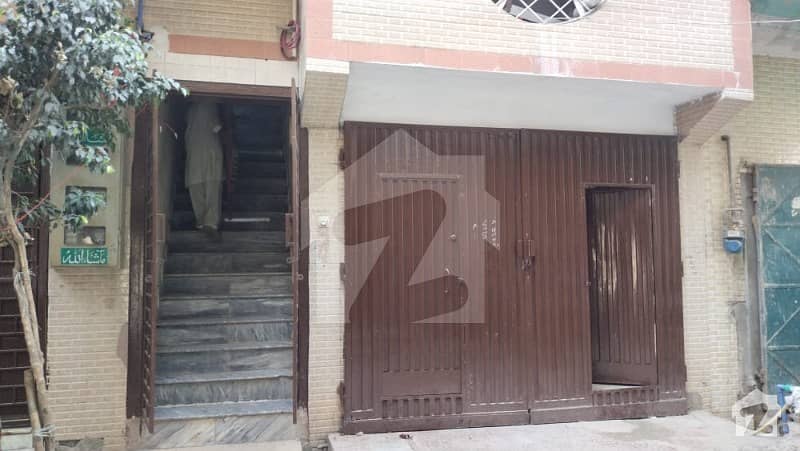 پِیر ودھائی راولپنڈی میں 12 کمروں کا 5 مرلہ عمارت 3.5 کروڑ میں برائے فروخت۔