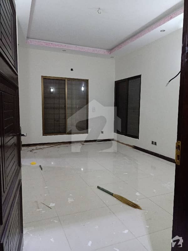 نارتھ ناظم آباد ۔ بلاک ایل نارتھ ناظم آباد کراچی میں 4 کمروں کا 16 مرلہ مکان 1 لاکھ میں کرایہ پر دستیاب ہے۔