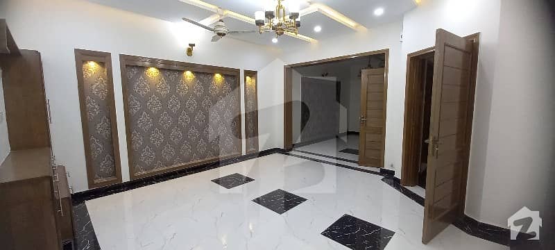 30x60 Beautifull House Brand New For Rent