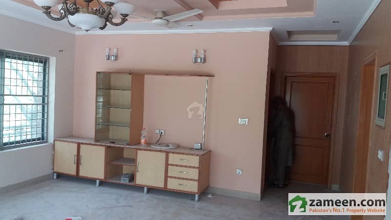 9 Marla 2nd Floor 3 Beds House For Rent In Rehman Garden Gated Community