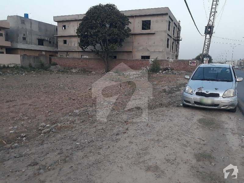 2 Kanal Plot For Sale At Very Good Location Hot Area Good For Plaza Mall School Multinational Companies Good For Banking