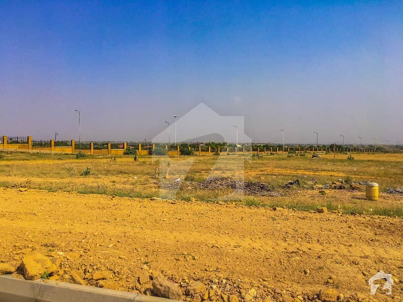 Huge 2400 Sq. Yard Commercial Plot For Sale On Danzoo Facing Commercial In The Heart Of Bahria Town Karachi