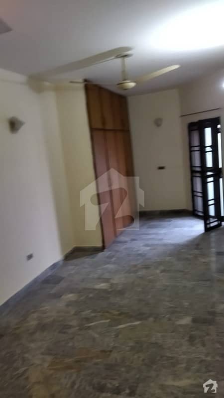 787 Square Feet House In Johar Town Is Available