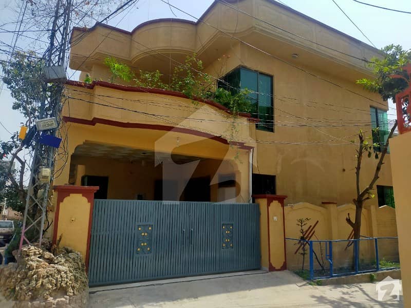 کالٹکس روڈ راولپنڈی میں 6 کمروں کا 8 مرلہ مکان 1.85 کروڑ میں برائے فروخت۔