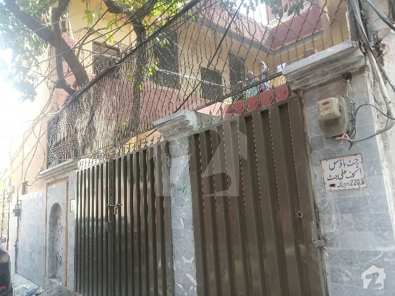 علامہ اقبال ٹاؤن ۔ کامران بلاک علامہ اقبال ٹاؤن لاہور میں 4 کمروں کا 5 مرلہ مکان 98 لاکھ میں برائے فروخت۔