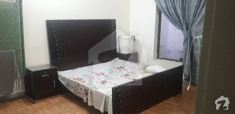 مسلم ٹاؤن فیصل آباد میں 3 کمروں کا 10 مرلہ مکان 1.3 کروڑ میں برائے فروخت۔