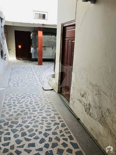 رحمان پورہ مین روڈ سرگودھا میں 2 کمروں کا 0.02 مرلہ مکان 49 لاکھ میں برائے فروخت۔