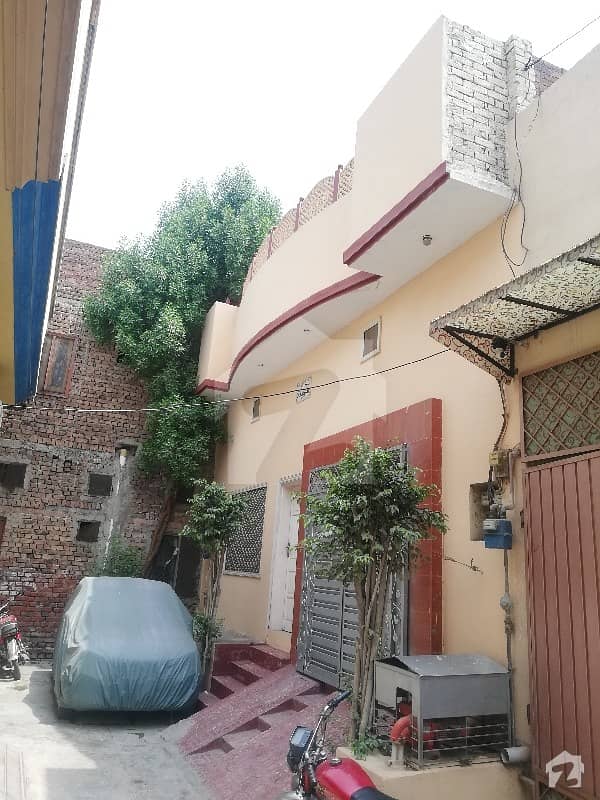 گلستان کالونی نمبر 1 فیصل آباد میں 4 کمروں کا 5 مرلہ مکان 99 لاکھ میں برائے فروخت۔